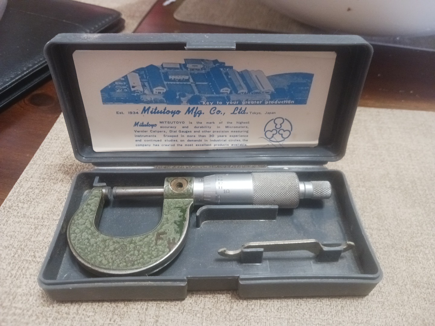 Vintage  Mitutoyo Caliper .001-1 Inch  103-259  Micrometer