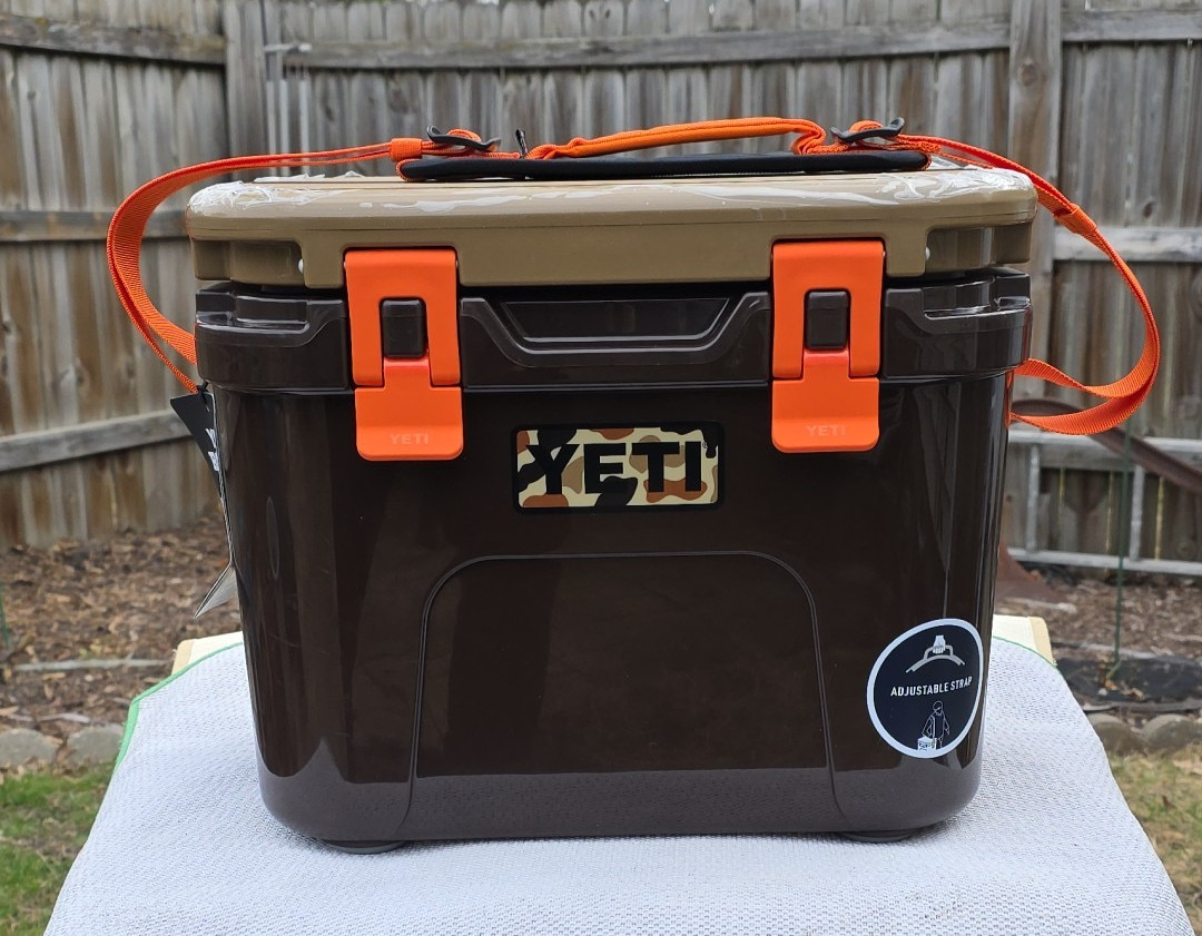 YETI Roadie 15 Hard Cooler - WETLANDS BROWN - (b) - NEW