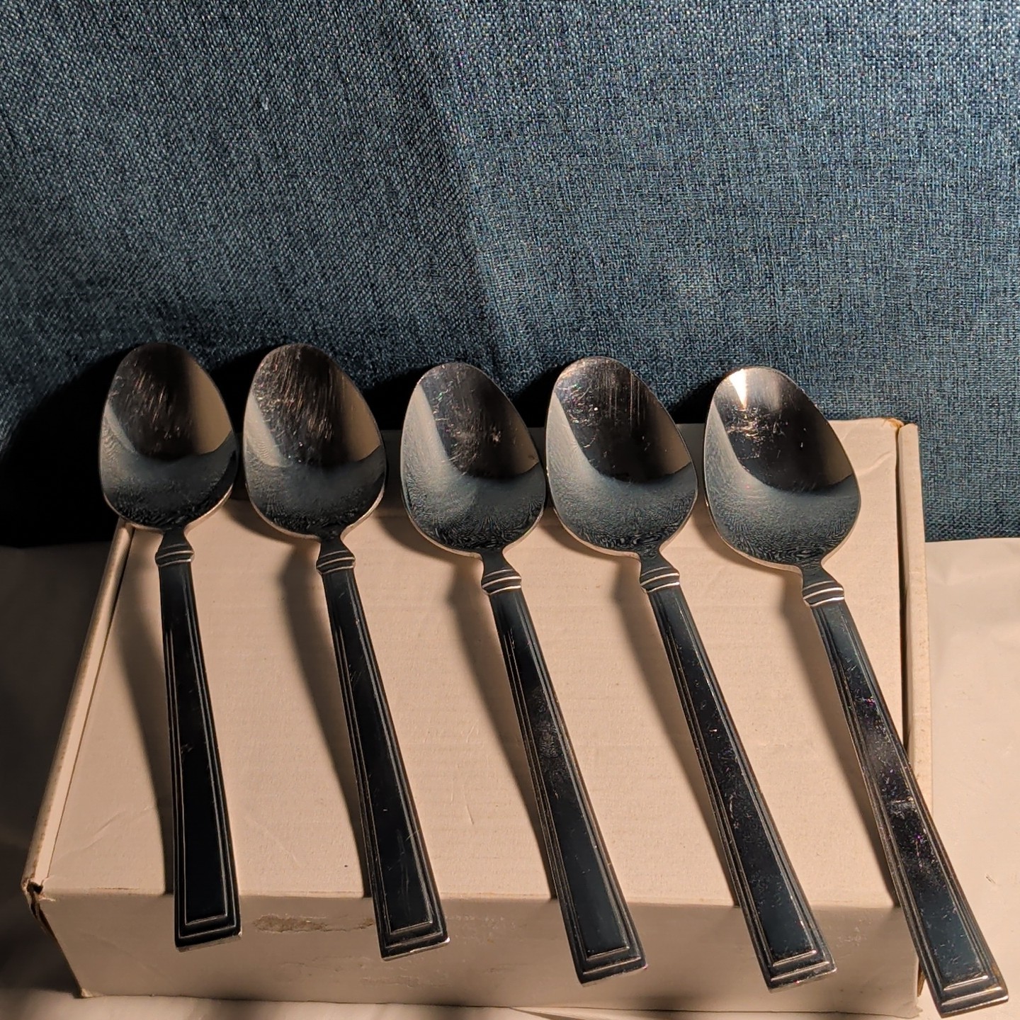 Hampton Silversmiths PORTFOLIO Glossy Spoons Set of 5 | 18/0 Stainless 208