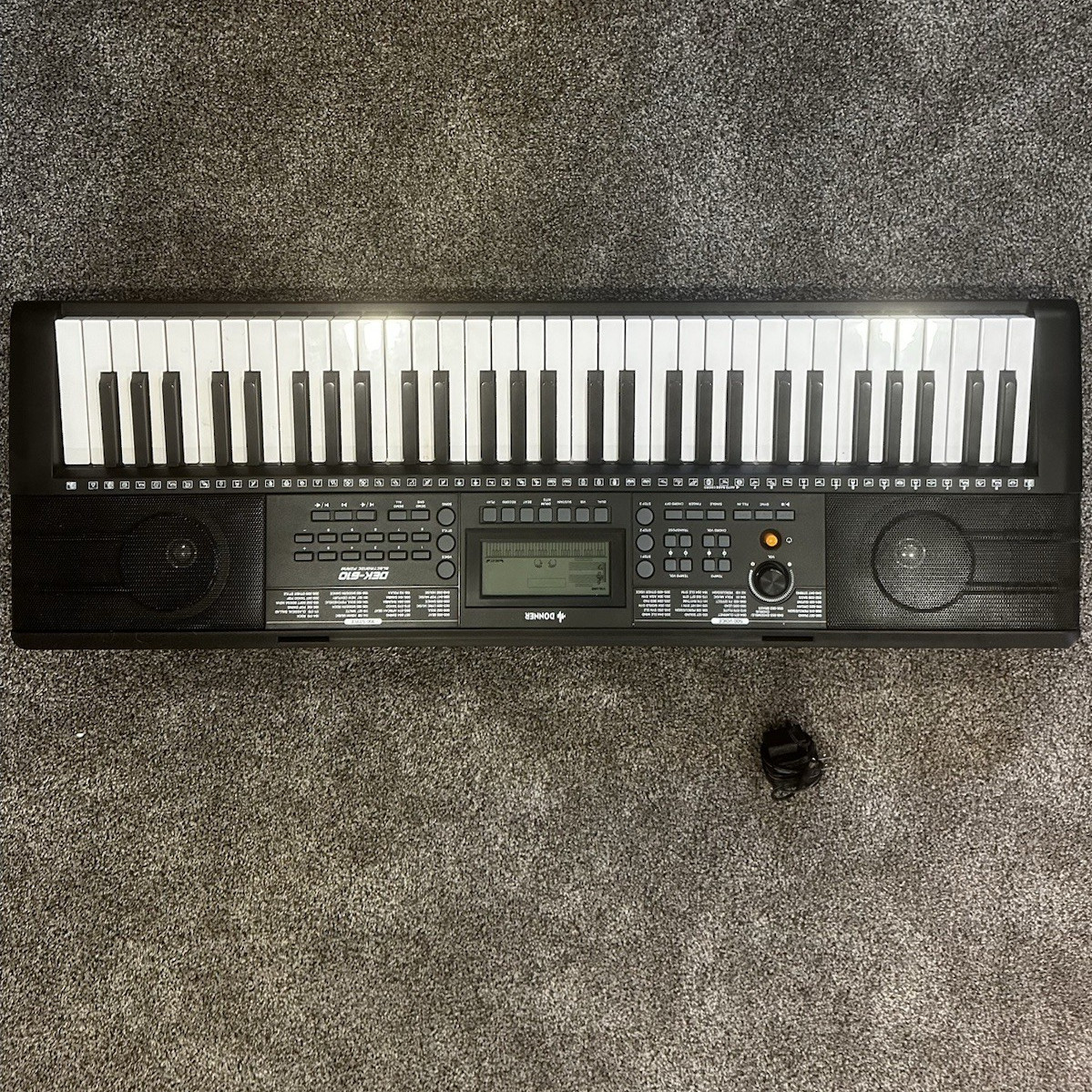 Donner DEK-610 61-Key Full Size Electronic Keyboard Black USB Record w/ Adapter