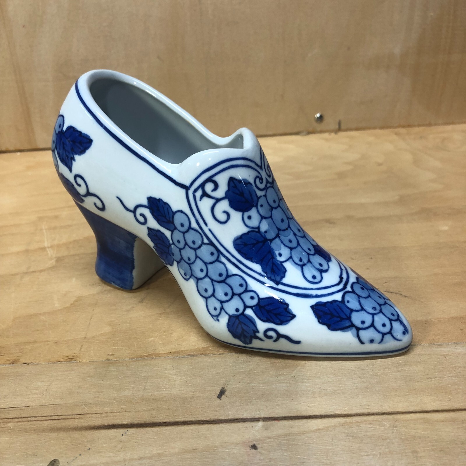 Vintage Seymour Mann China Blue Fine Porcelain Heeled Shoe Planter 7"L x 4T"