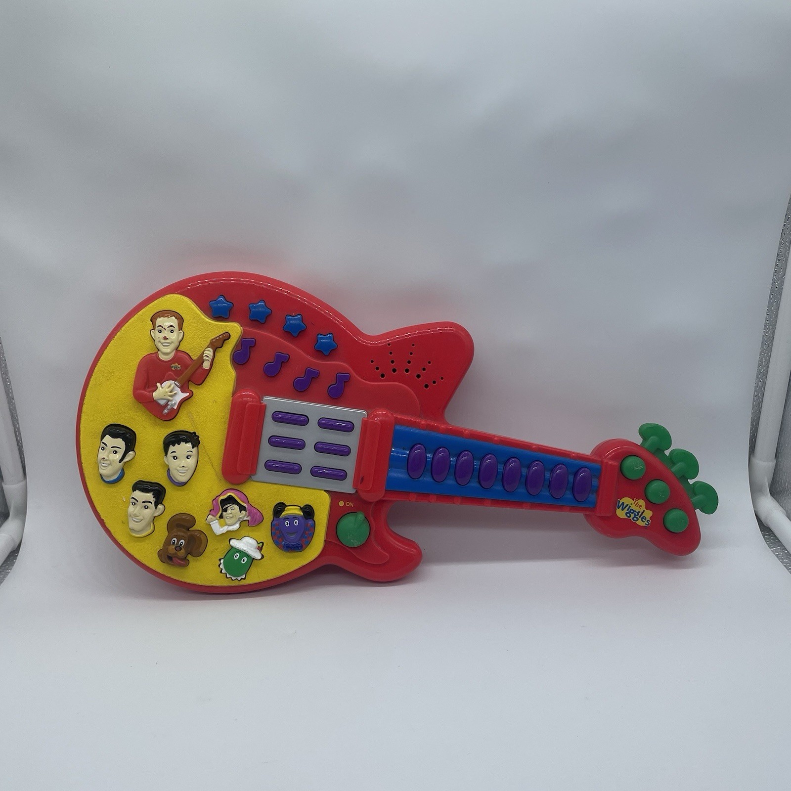 VTG The Wiggles Play Along Musical Sing & Dance Red 16" Guitar 2003 Spin Master