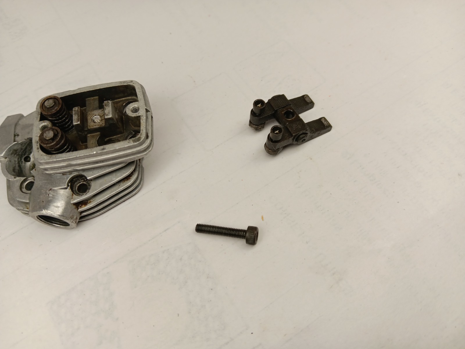 MAGNUM XL 52 Four Stroke R/C Engine Cylinder Head with Rockers