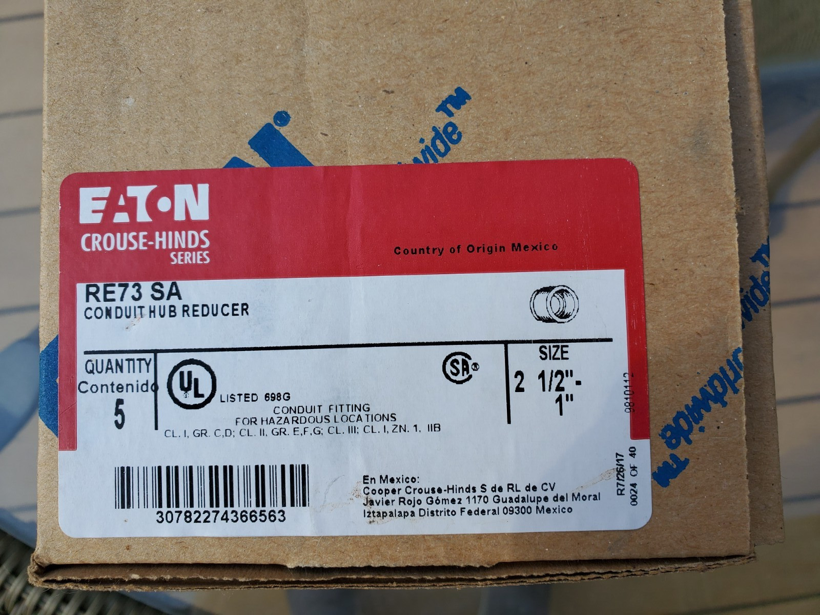 Eaton RE73 SA Conduit Hub Reducer 21/2-1 Inch For Hazardous Locations 5 per box.