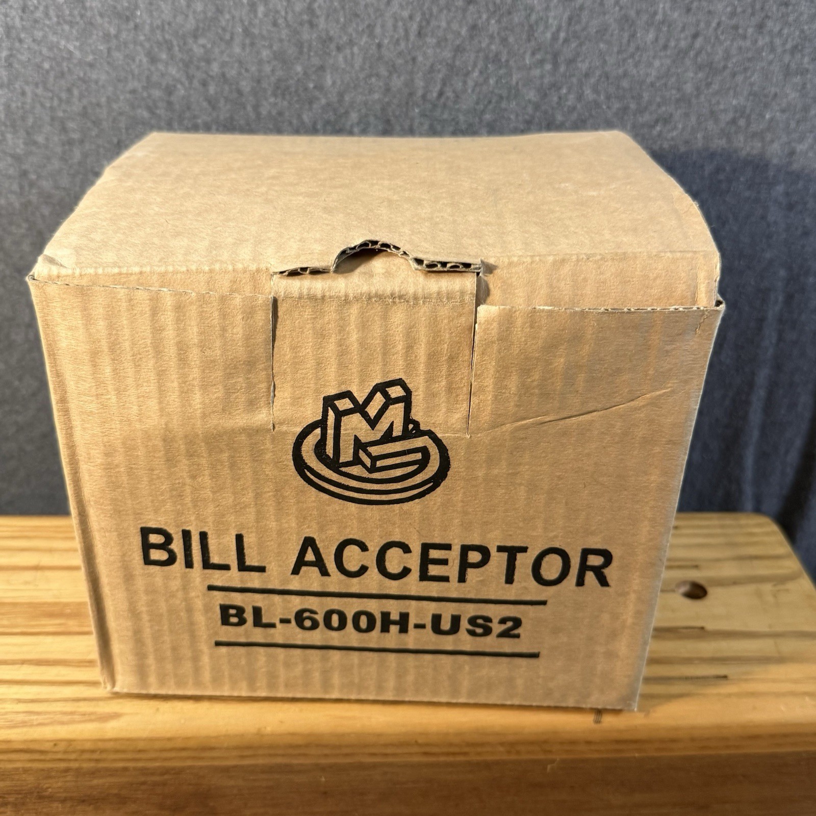 GAMEMAX BL-600H-US2 Bill Acceptor Validator NIB Includes Instruction Sheet