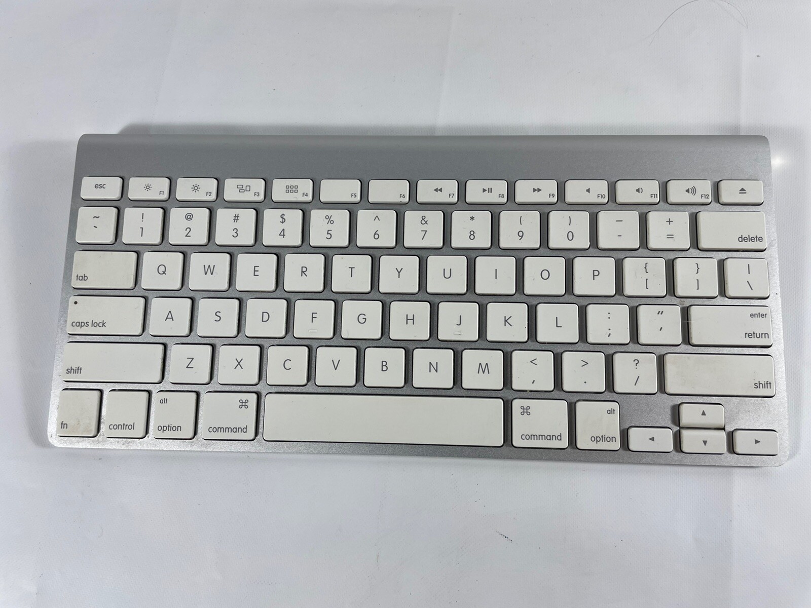 Apple A1314 Magic Wireless Keyboard - Silver, Tested
