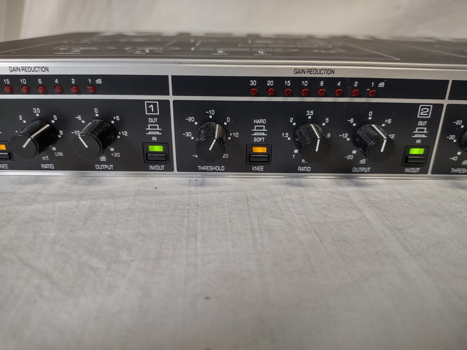 Behringer Multicom, MDX 2400 Multicom Audio Interactive Quad Dynamics Processor
