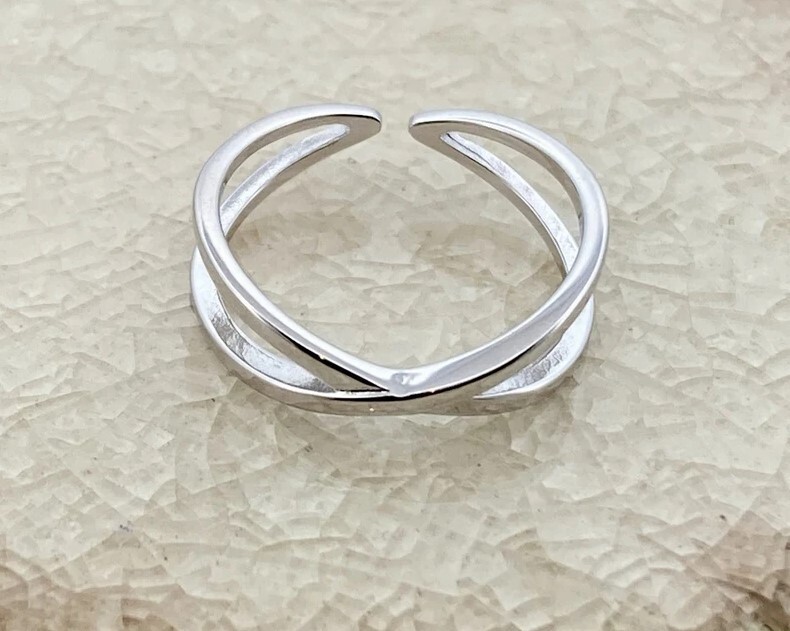 Valentine's Day Solid Metal Women's Adjustable Criss-Cross Toe Ring 925 SS