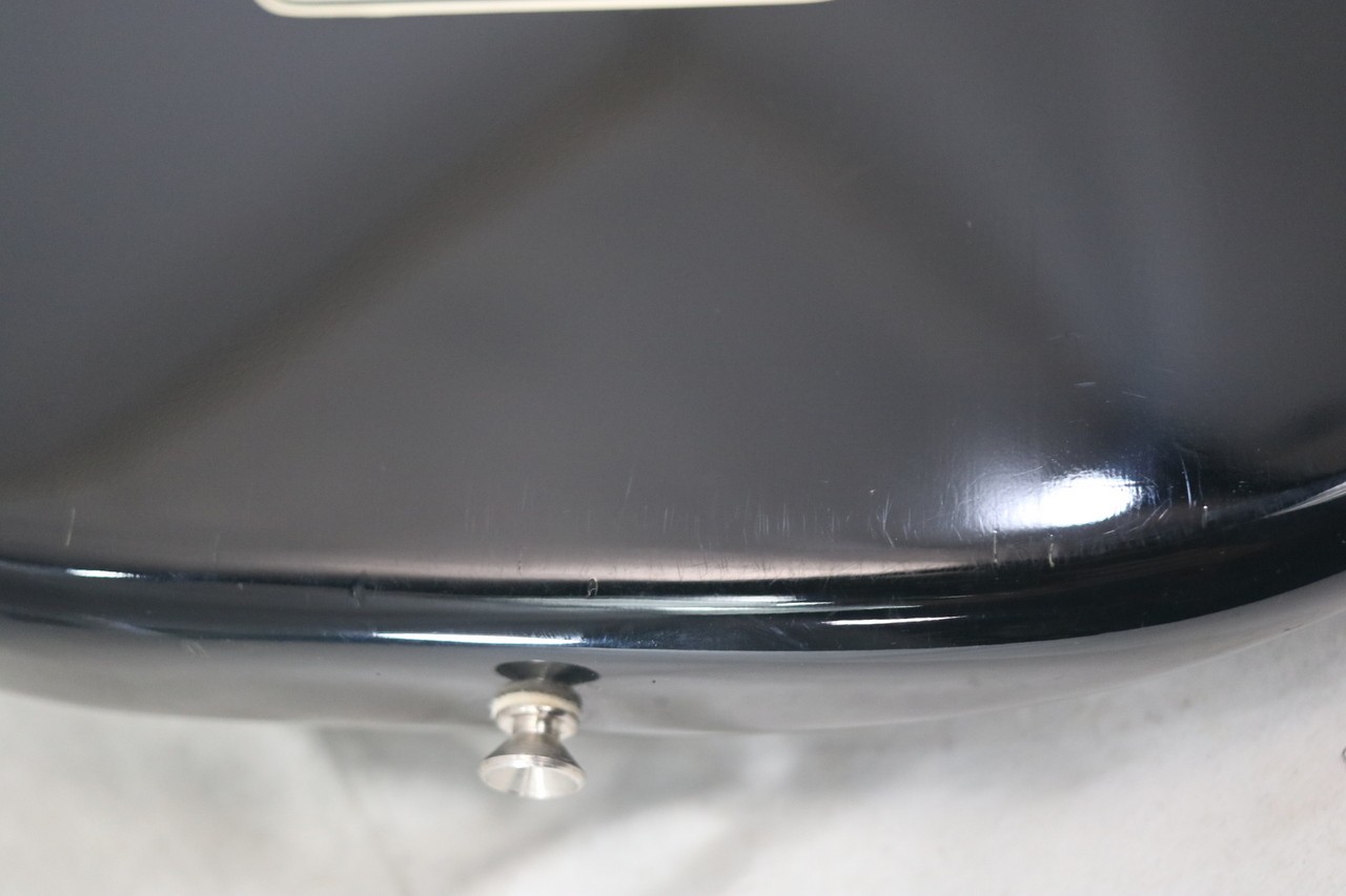 Fender FSR STANDARD STRATOCASTER