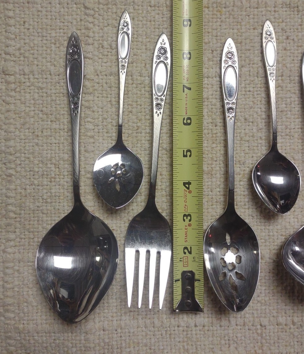 Oneida Community Stainless Flatware Vignette Pattern 8 Different Serving Pieces