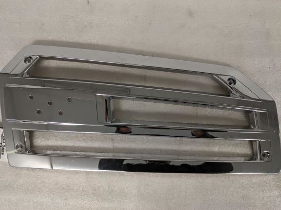 Western Star RH Hood Mounted Air Intake Bezel w/o Logo - P/N  17-19332-001