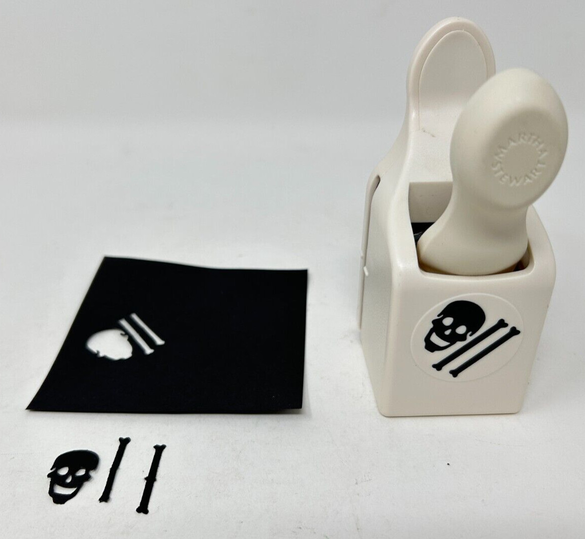 Martha Stewart Skull and Crossbones Paper Cutout Punch