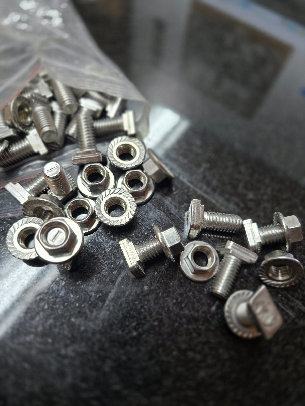 UNIRAC L-Foot stainless steel T-BOLT 3/8 X 3/4, SS, 100 pieces, M35270 solar
