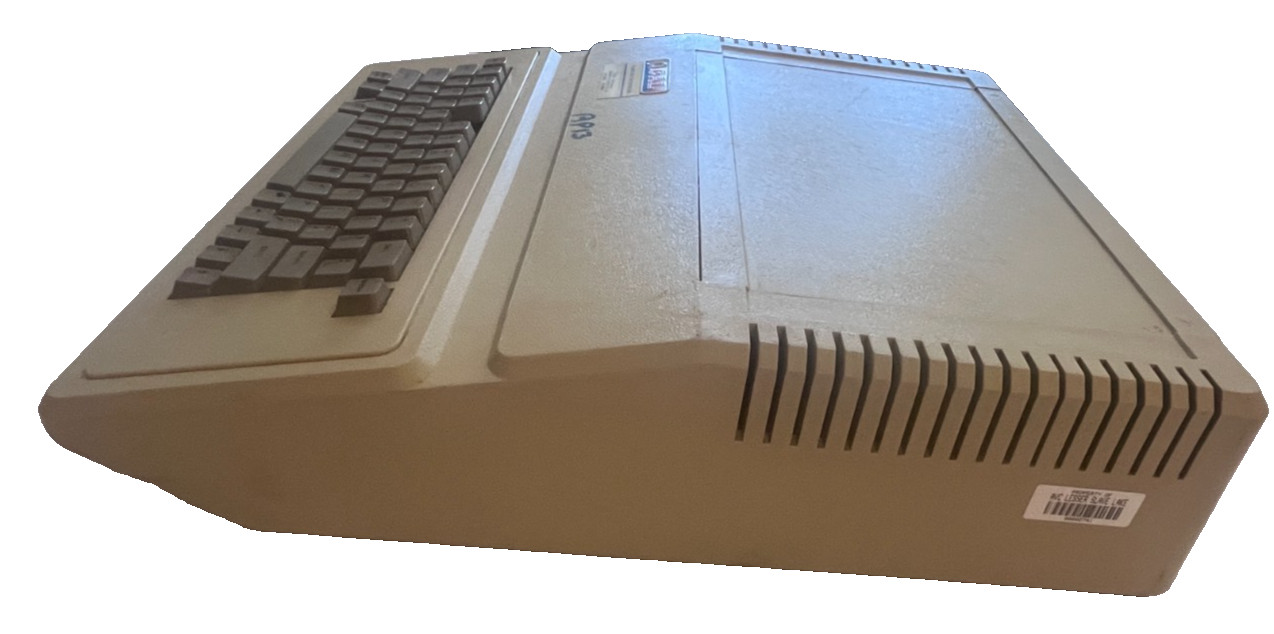 Rare Apple II Clone Dual Processor Computer Canadian Made Microcomputer QCAL 700
