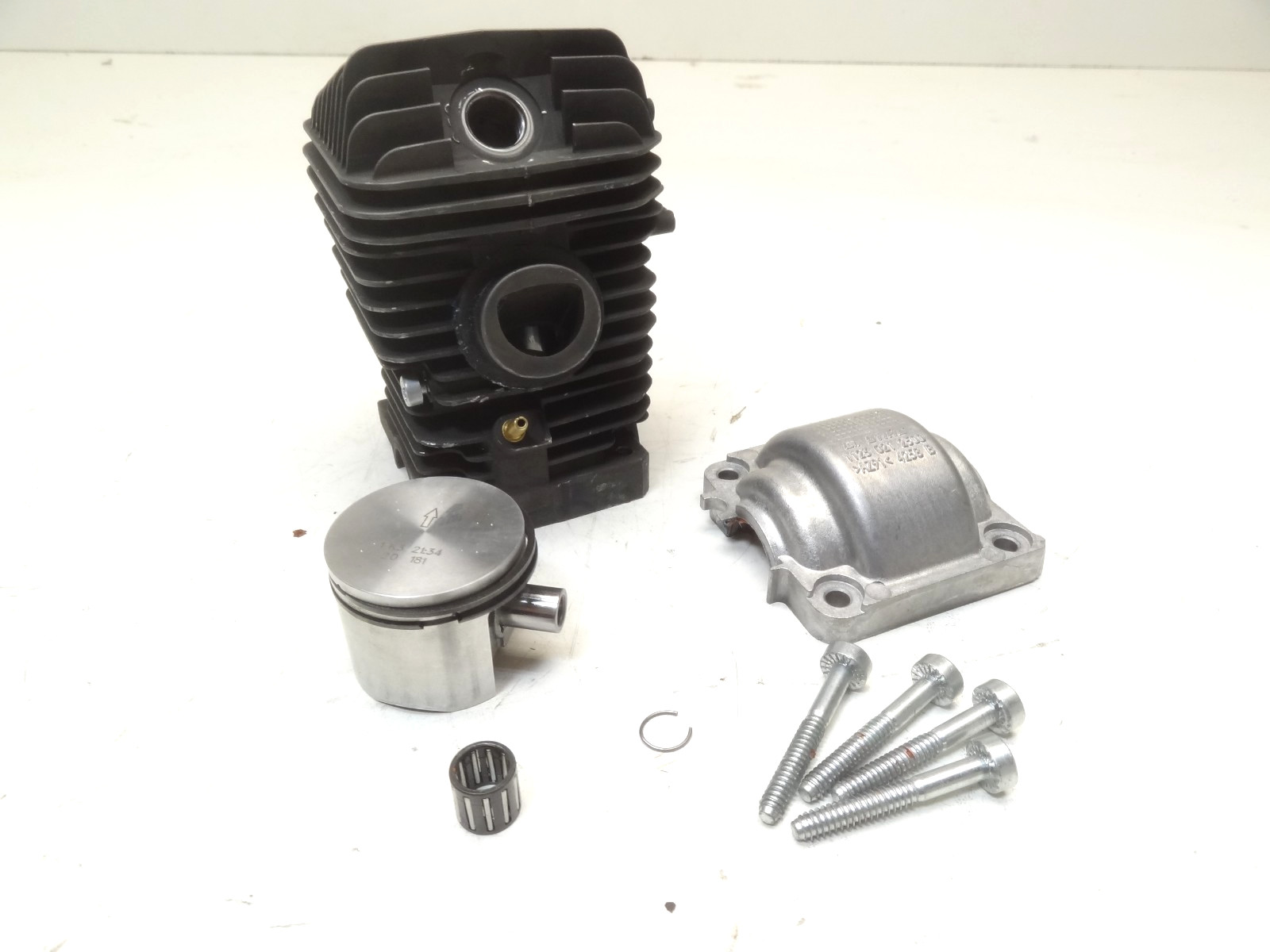 New OEM STIHL MS250 MS230 023 025 Piston & Cylinder Kit Pin Bearing Clip Pan