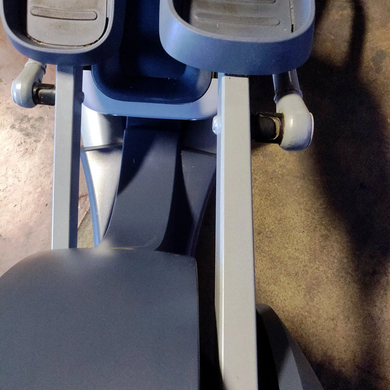 Precor EFX 815 Elliptical Crosstrainer w/ P10 Console