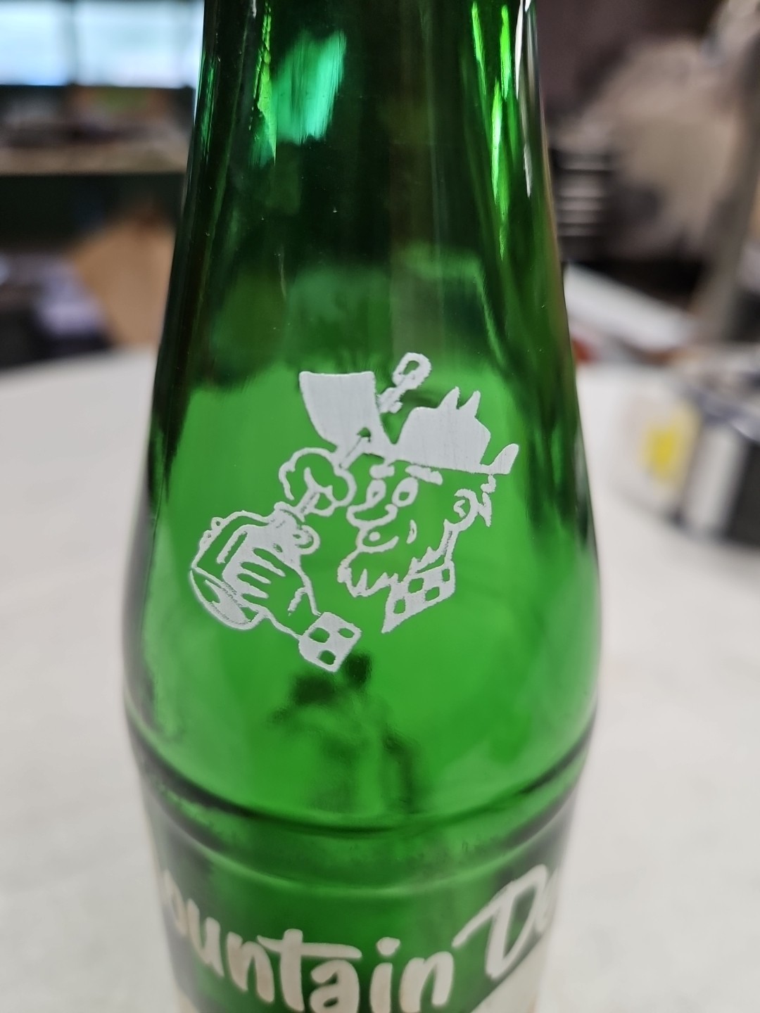 MOUNTAIN DEW Bottle - Itll Tickle Yore Innards!! Inv#D247