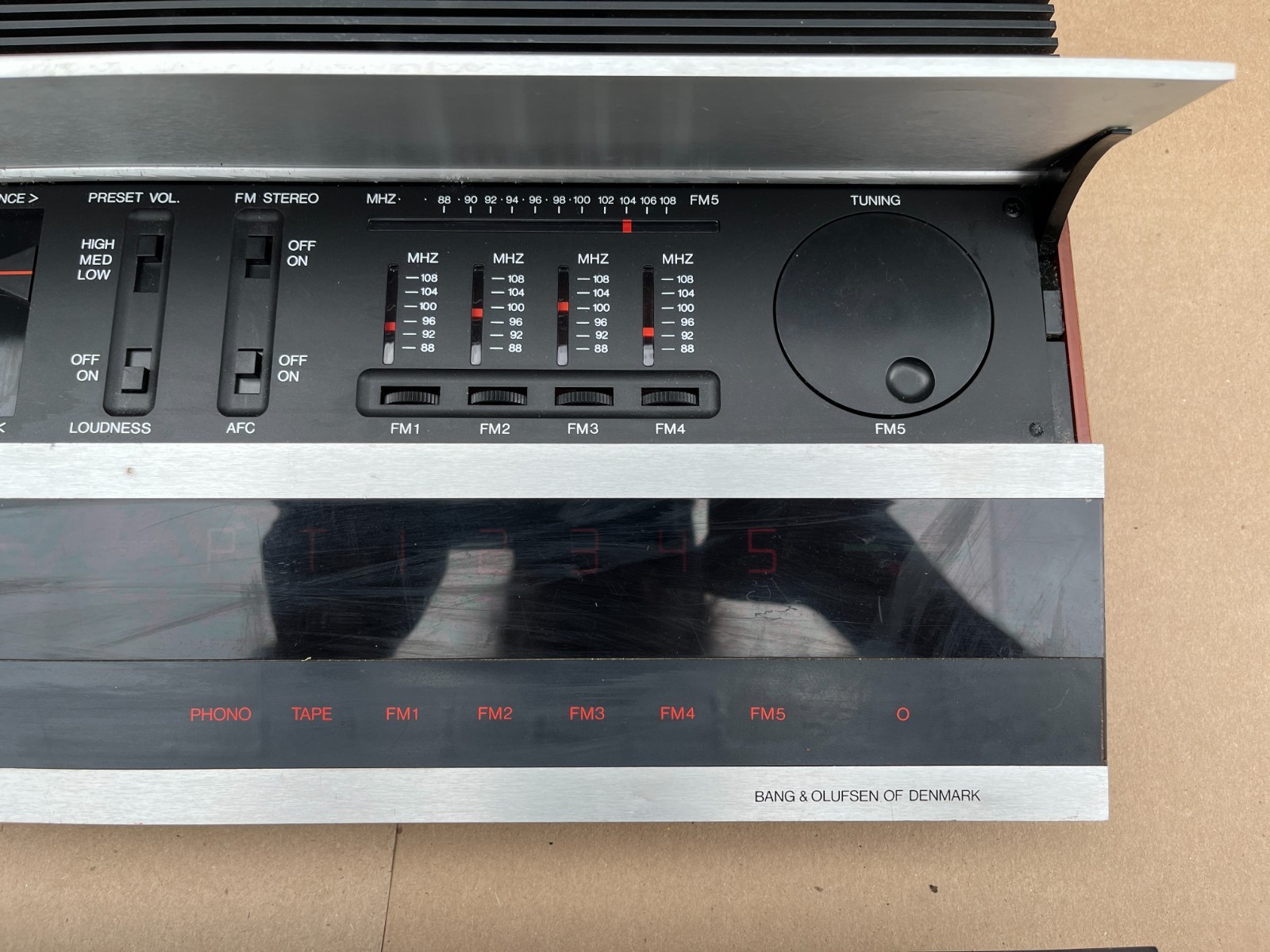 Bang & Olufsen BeoMaster 2400 T 2902 AND ONE 1900 MODEL NO. 2904