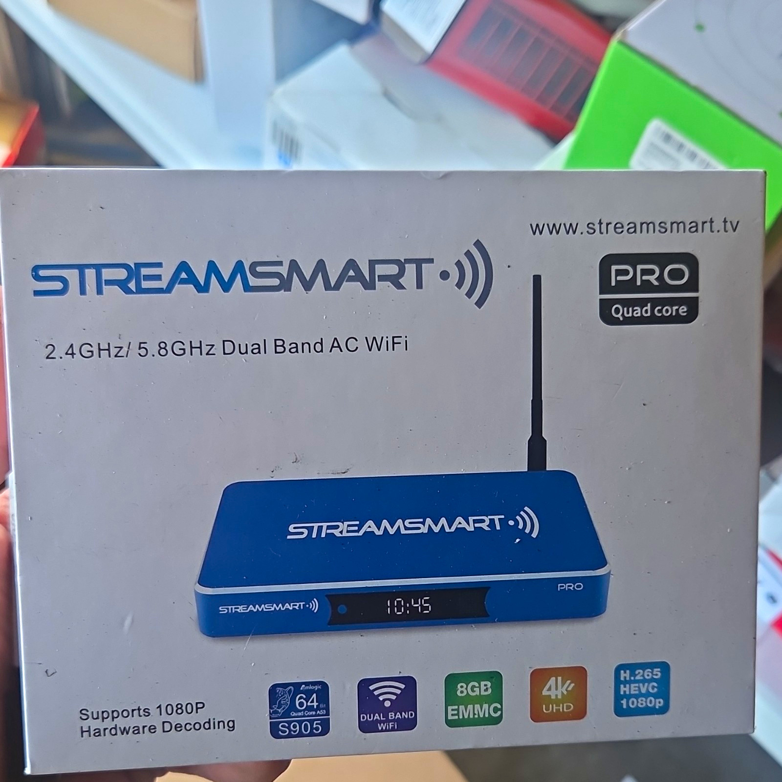 StreamSmart Pro Quad Core Media Streaming Box 8GB Wi-Fi H.265/HEVC Blue