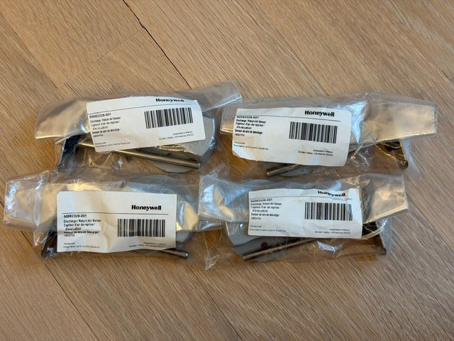 4x Honeywell 50062329-001 Discharge/ Return Air Sensors (NEW)