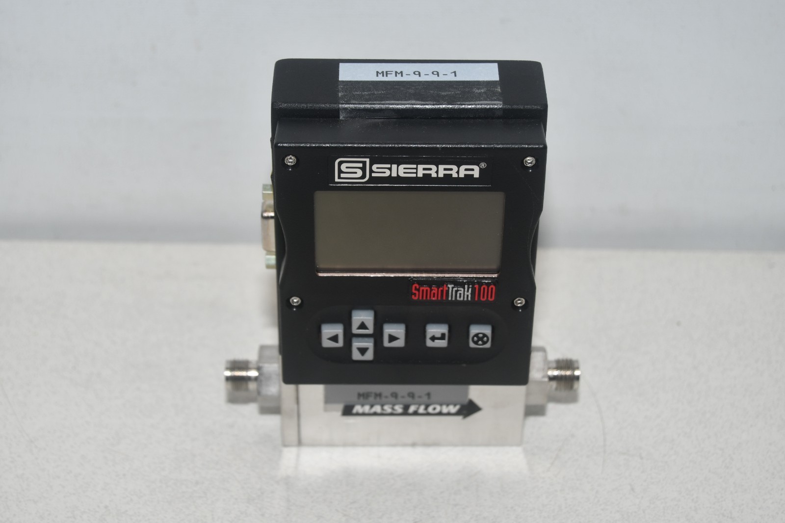^ Sierra SmartTrak 100 Mass Flow Controller M100L-DD-2-OV1-PV2-V1-C10 #X8327