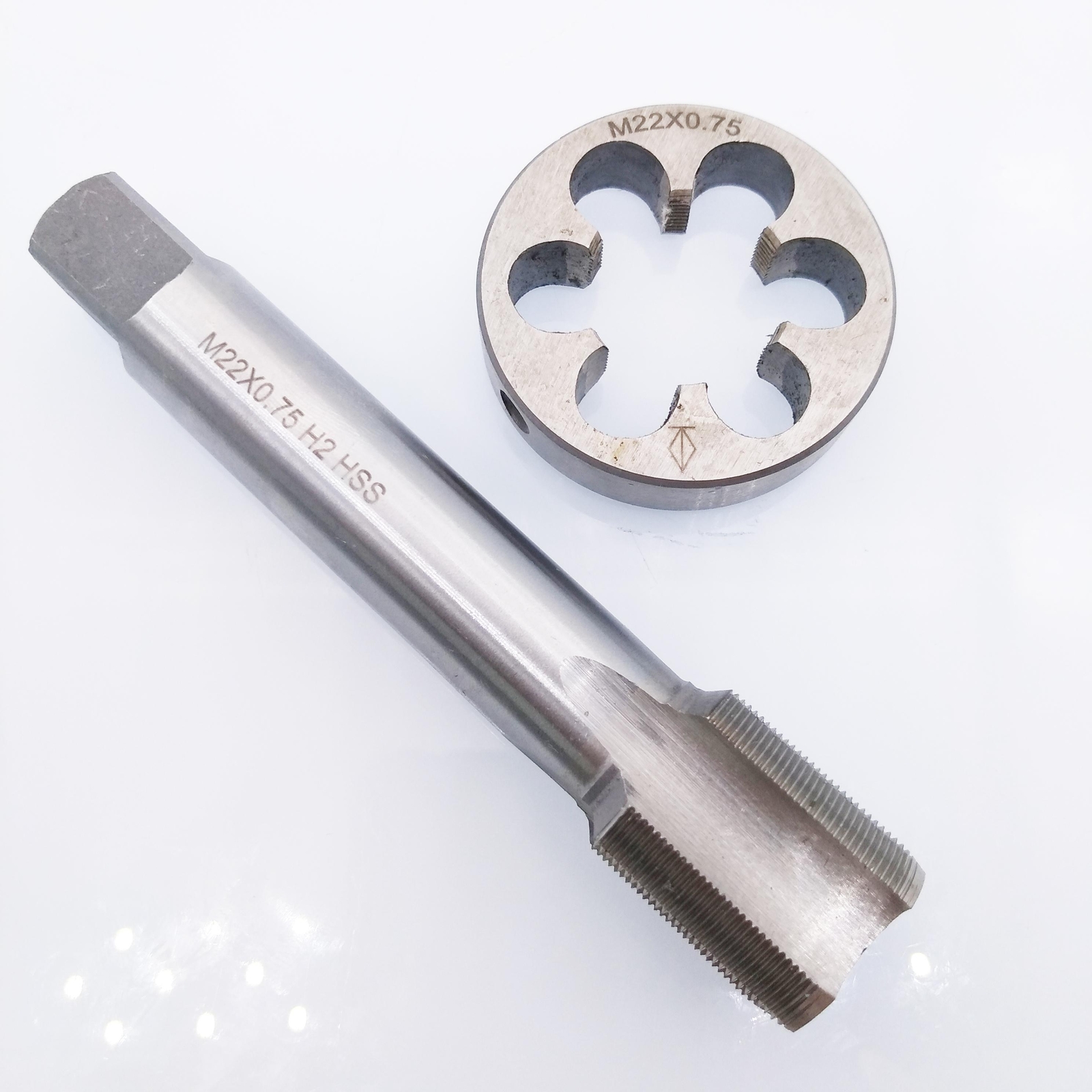 HSS M22 x 0.75mm Tap & M22 x 0.75mm Die Metric Thread Right Hand