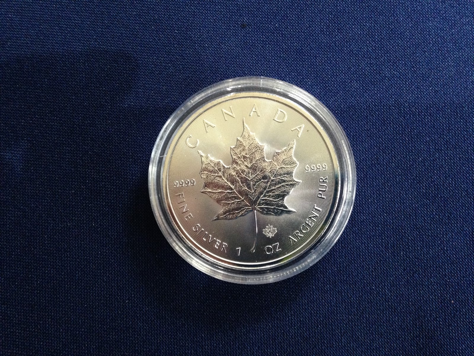 2014 Canada $5.00 Maple Leaf BU One Ounce .9999  E6117