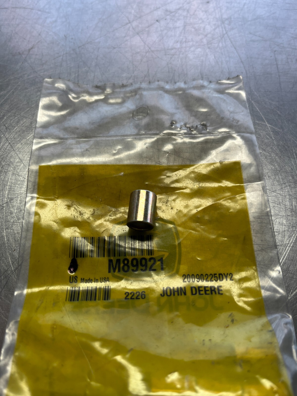 M89921   Genuine OEM   John Deere    BUSHING