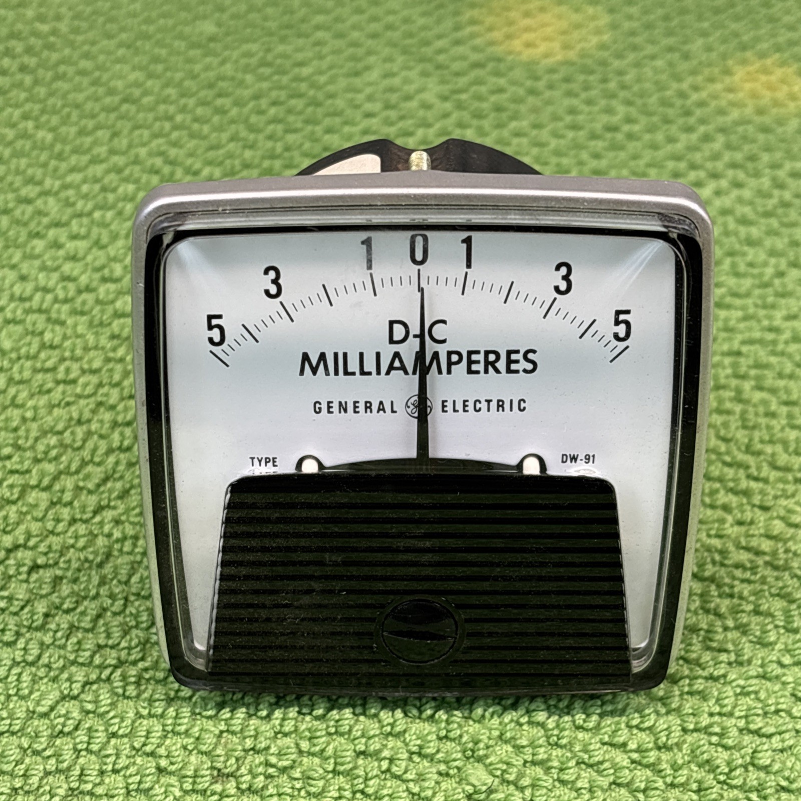 General Electric 50-152112FXFX2 DW-91 Ammeter 5 dc Amp