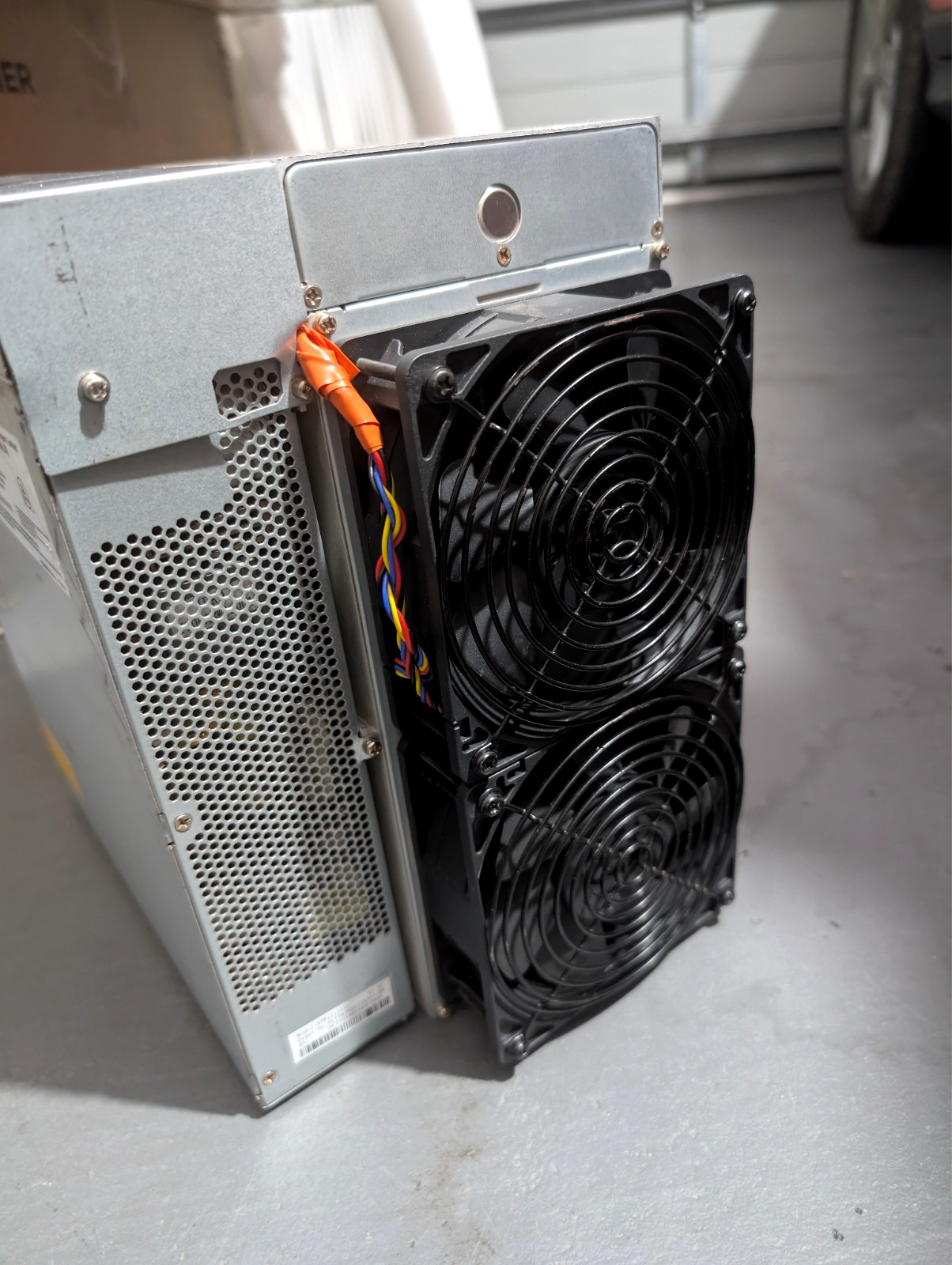 Bitmain Antminer S19J Pro 100Th/s Bitcoin (BTC) miner