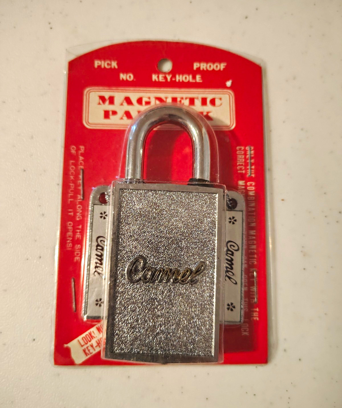 Camel Magnetic Padlock  Silver Traditional Shackle Padlock