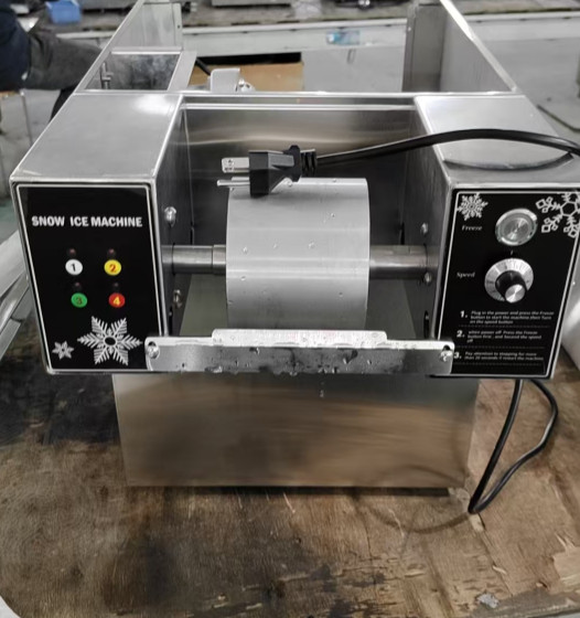 90% New Commercial 4 Feeding Buckets Automatic 264 lbs/Day Shaved Ice Machine