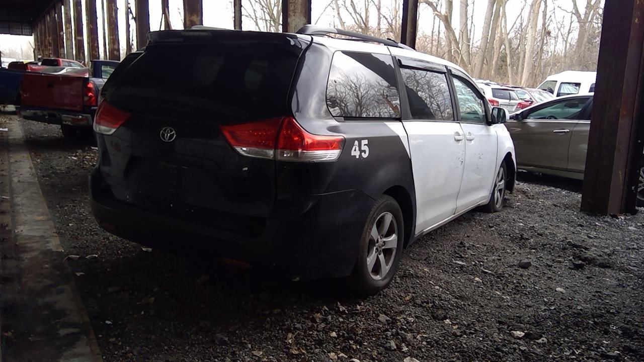 Chassis ECM Multiplex Network Left Hand Dash Fits 11-12 SIENNA 1585336