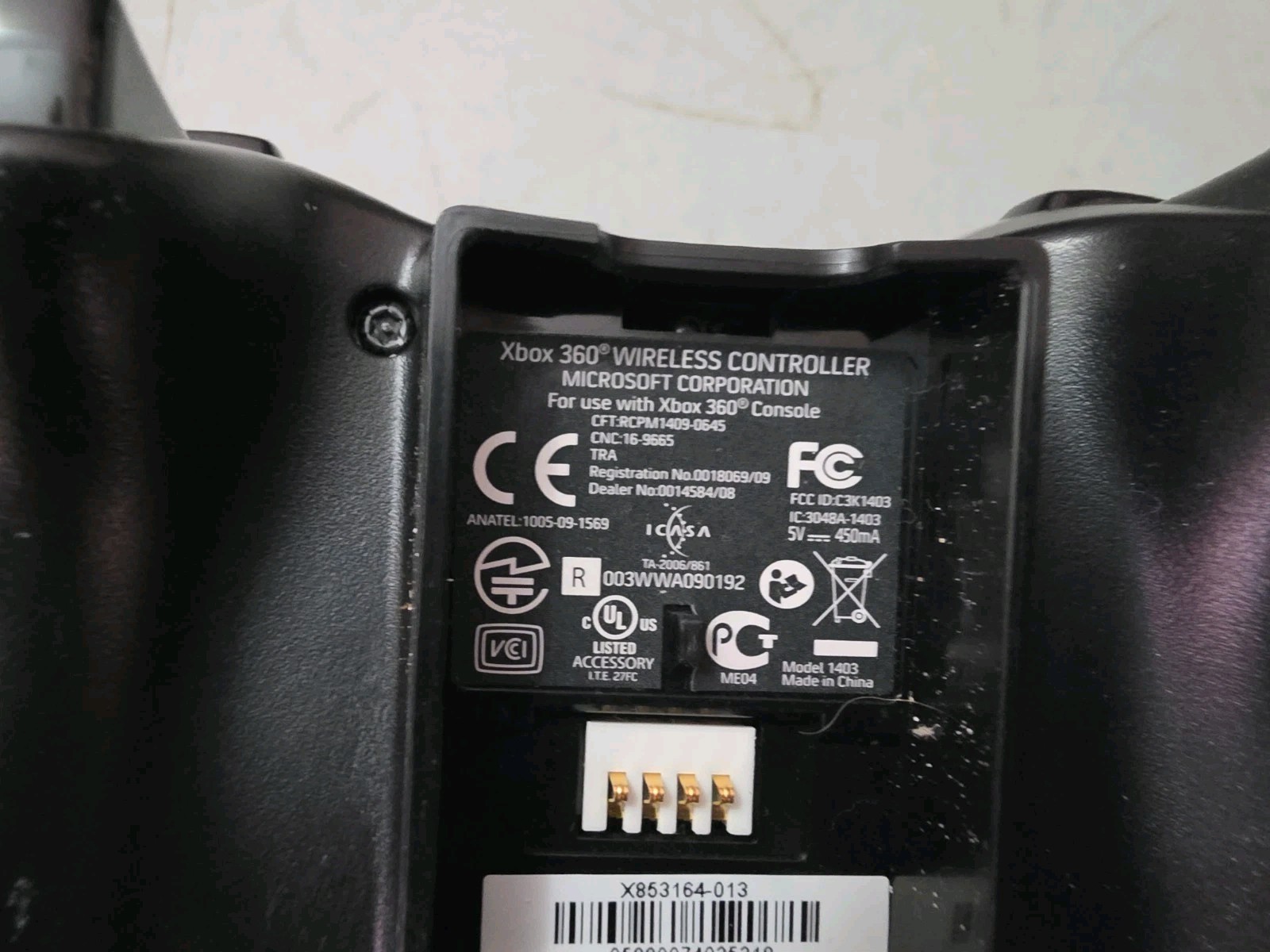 Microsoft Xbox 360 OEM Black Wireless Oficial Controller Missing Battery Cover
