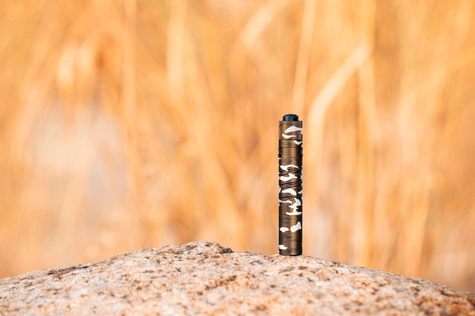 Olight I3T EOS Shadow Dune 180 Lumens Slim Tail Switch Flashlight, Include 1 AAA