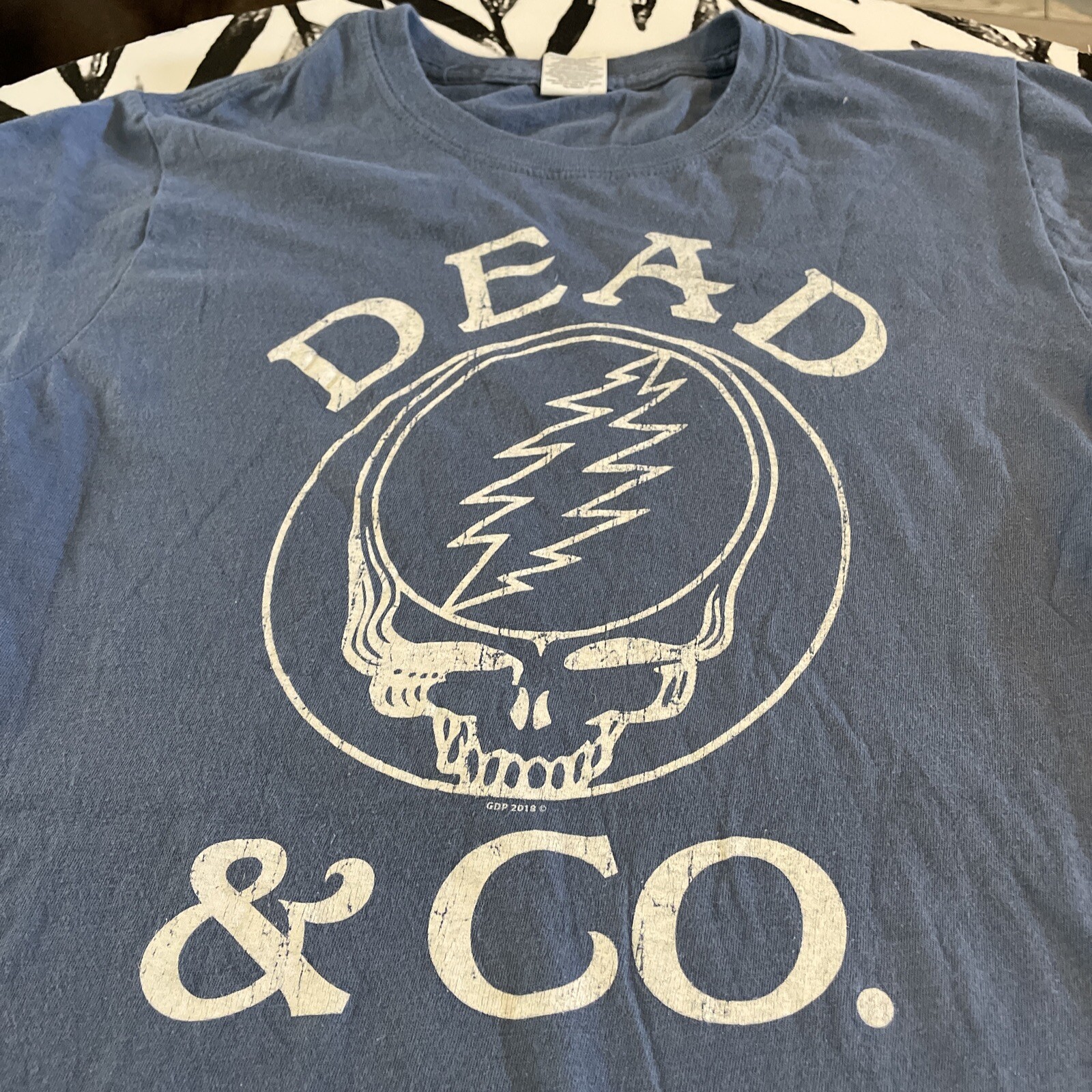 Dead & CO. Hartford & Company June 13, 2018 Blue T-Shirt womens MD d