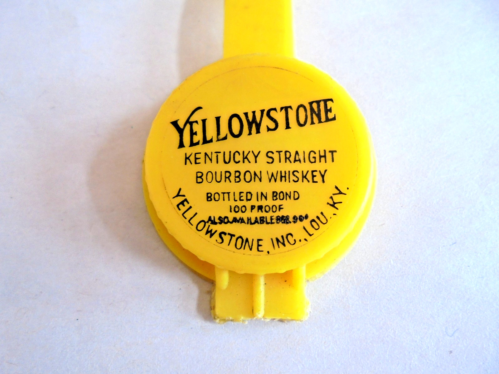 Vintage Yellowstone Kentucky Bourbon Whiskey Advertising Reseal Bottle Cap