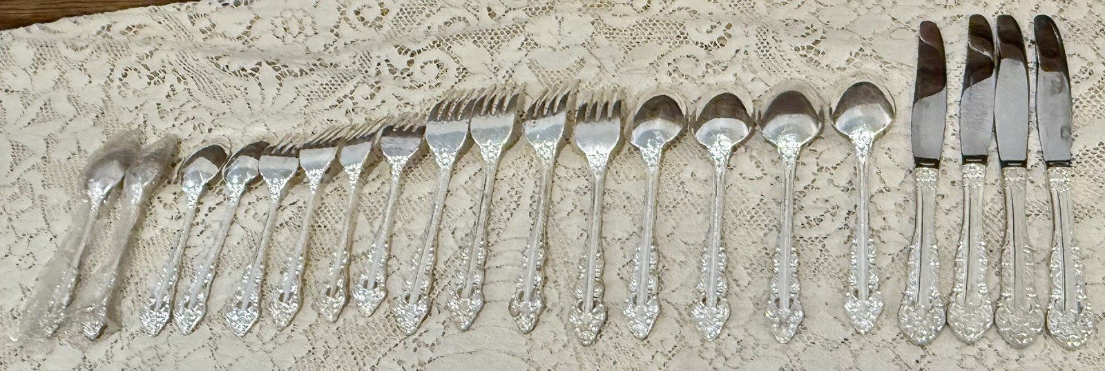 EKCO Eterna 25 pc 4 Place Settings Flatware Set Lillianne Korea