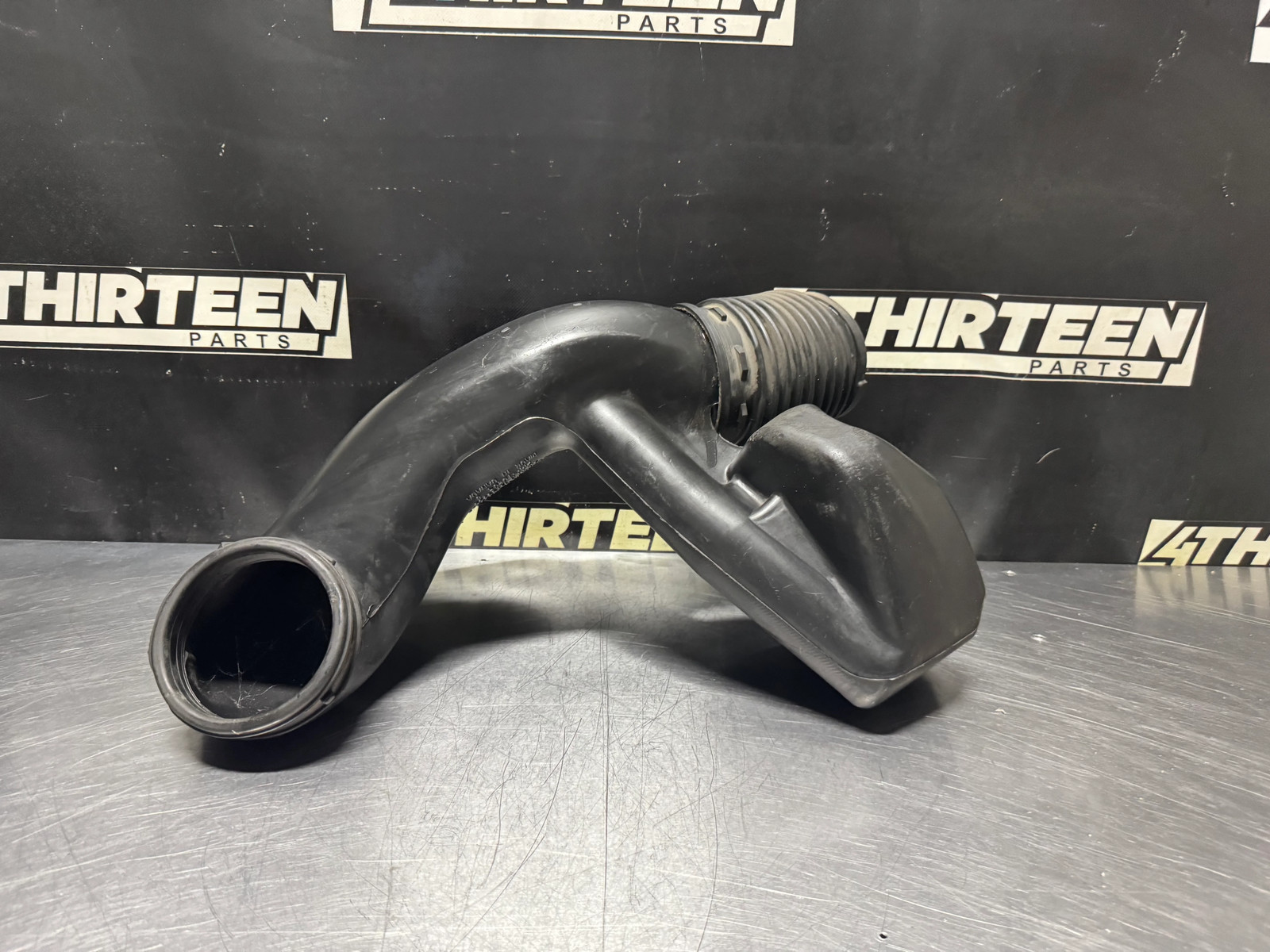 03-06 CHEVY SILVERADO GMC SIERRA AIR INTAKE DUCT TUBE 15679060 OEM #N442