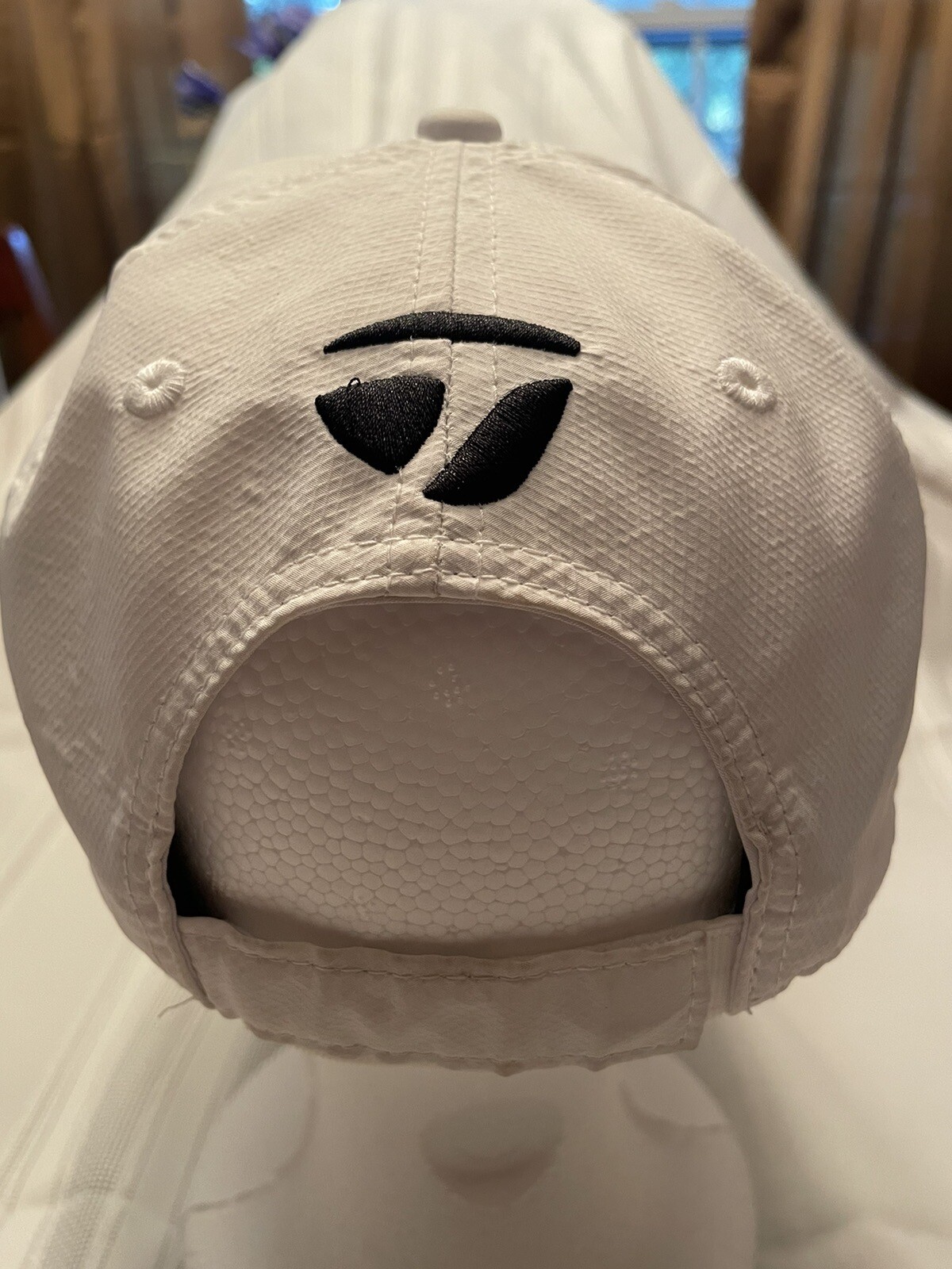 TaylorMade Performance Seeker White Hat One Size Fits All W/Adjustable Strap