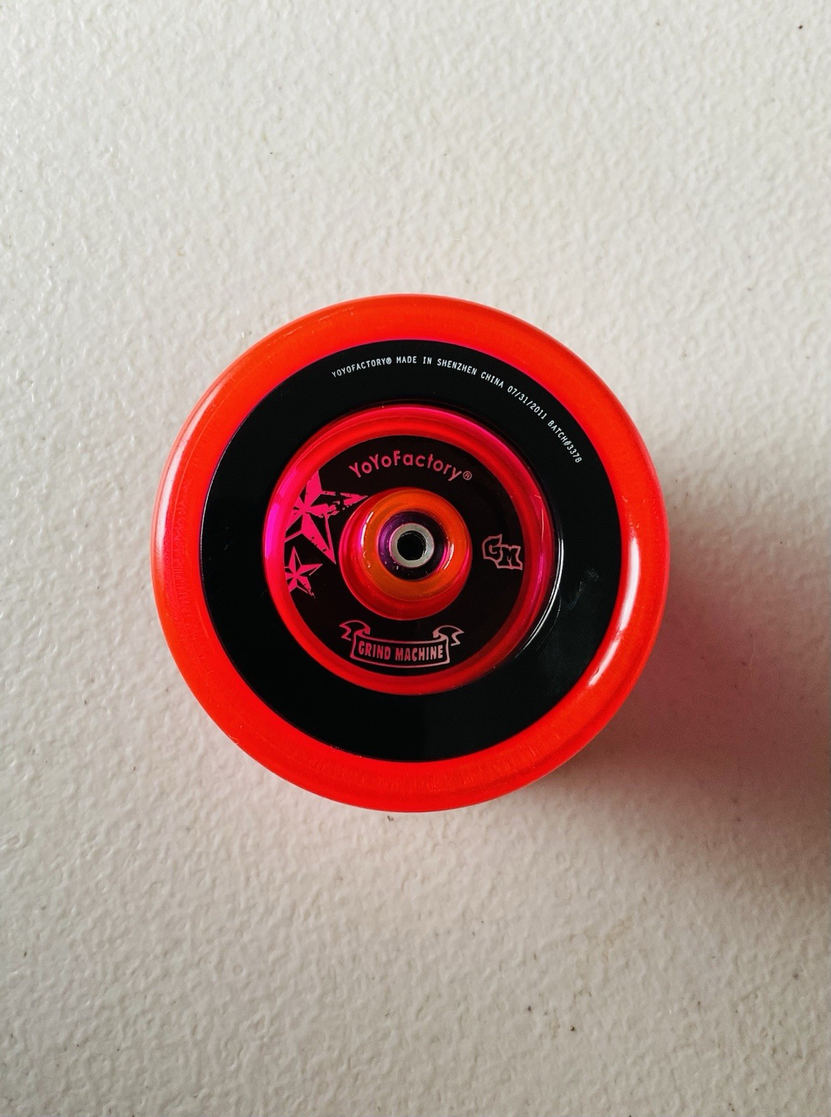 Yo-yo Factory 2011 Grind Machine Neon Pink Plastic