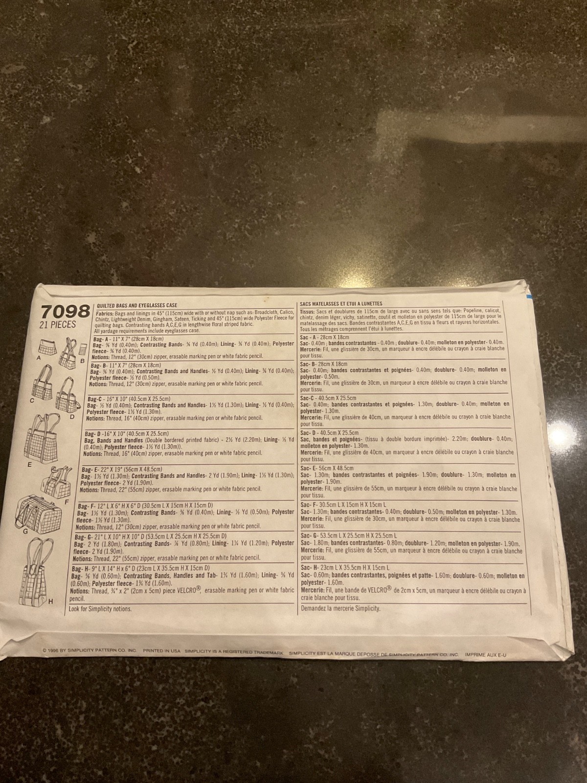 SIMPLICITY PATTERN #7098 - QUILTED BAGS, TOTES & EYEGLASS CASE UNCUT/FF