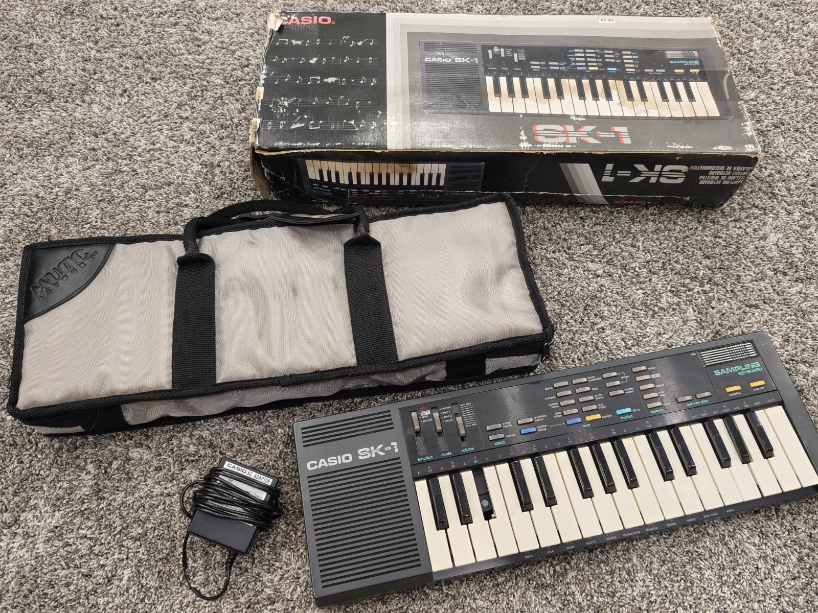 Casio SK-1 Sampling Keyboard w/ Case And Box TESTED WORKS GREAT - Missing 1 Key