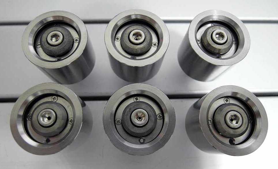 Anode layer ion source plasma sputtering thin film deposition