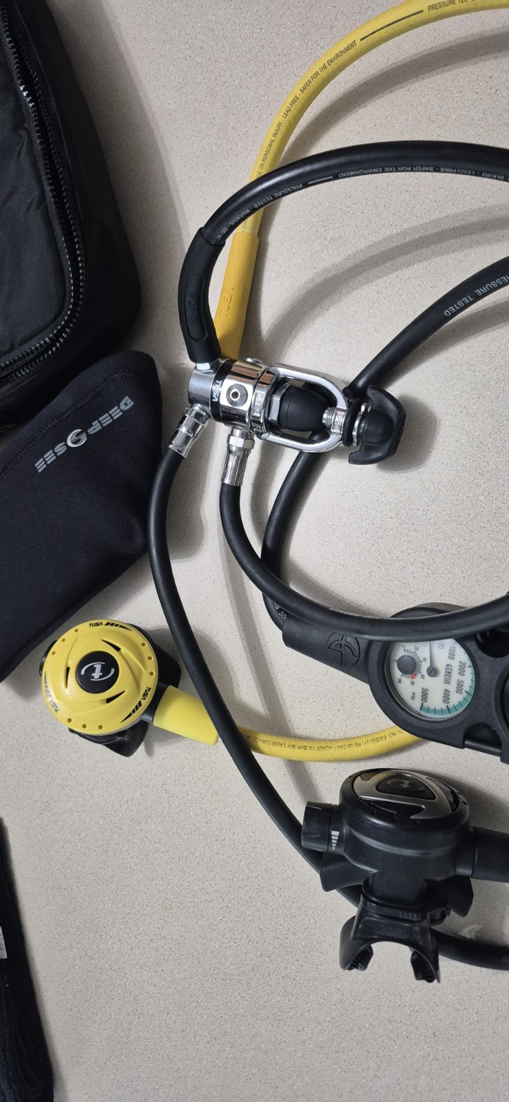 TUSA Scuba Regulator Set w/ Octopus & Console Gauges