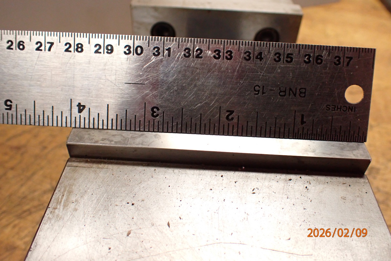 LOT M9: KURT D40 MILLING MILL MACHINE VISE
