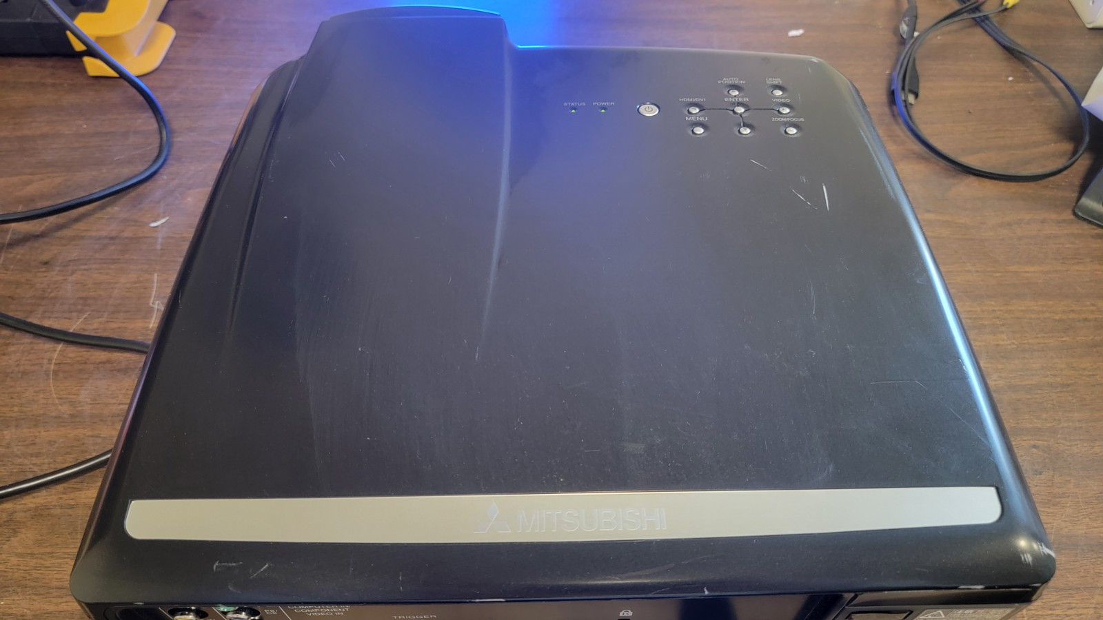 Mitsubishi Electric HC4900 LCD Projector