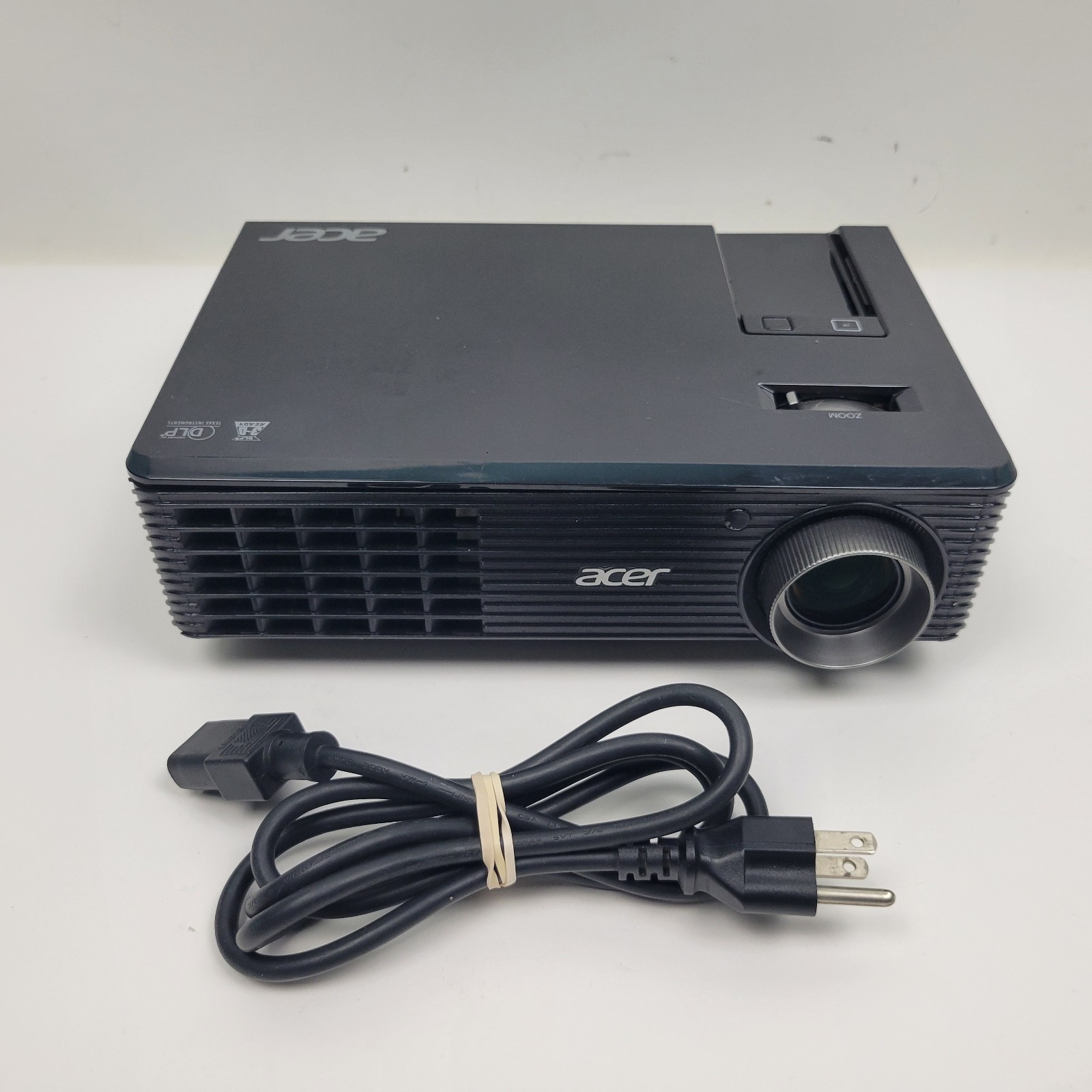 ACER DSV1134 DLP Projector Tested Working READ Description