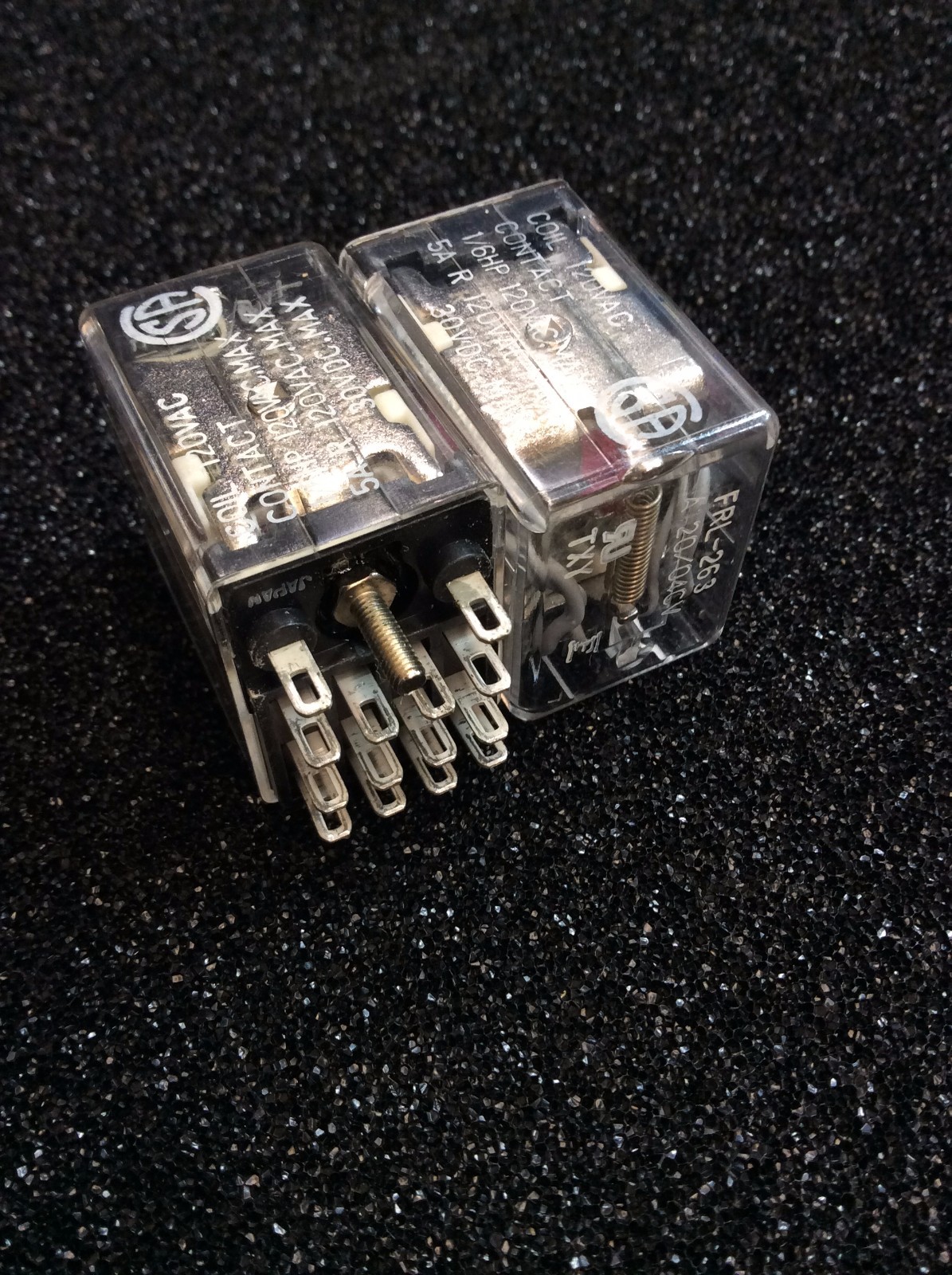 1 Piece: FRL-263-A120/04CV FUJITSU 5A-120VAC