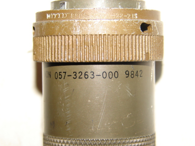 ITT CANNON 057-3263-000 9842 CONNECTOR/PLUG ***XLNT***